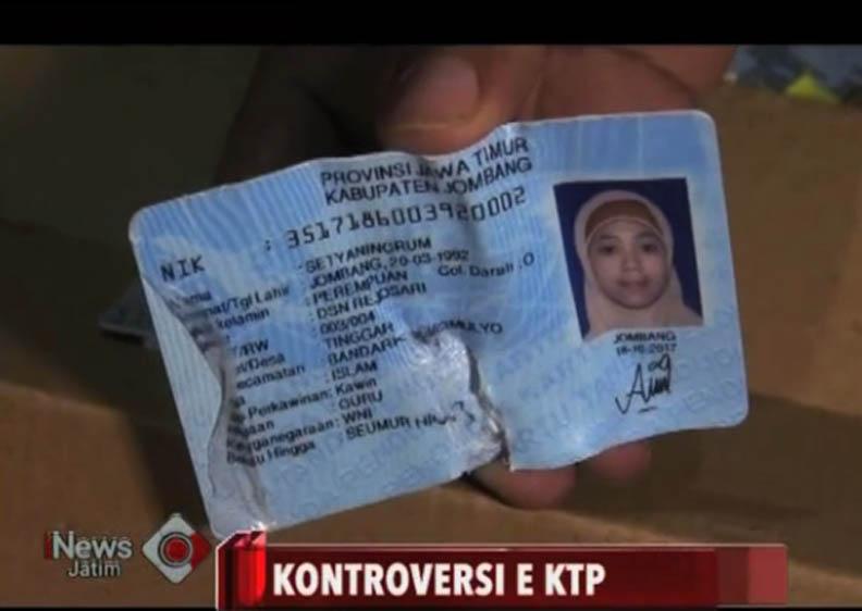 Kualitas Blangko E-KTP Jelek, Dispendukcapil Jombang Diprotes Warga 