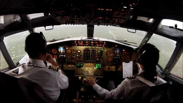 Airnav Sebut Siaran Radio Amatir Mengganggu Komunikasi Penerbangan