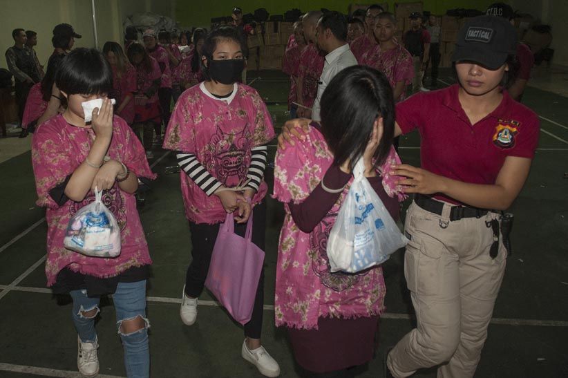 Terlibat Kasus Cyber Crime, 55 WNA China Dideportasi - Bagian 4