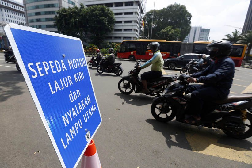 Ditlantas PMJ Akan Tilang Pemotor di Jalur Cepat Jalan MH Thamrin - Bagian 5