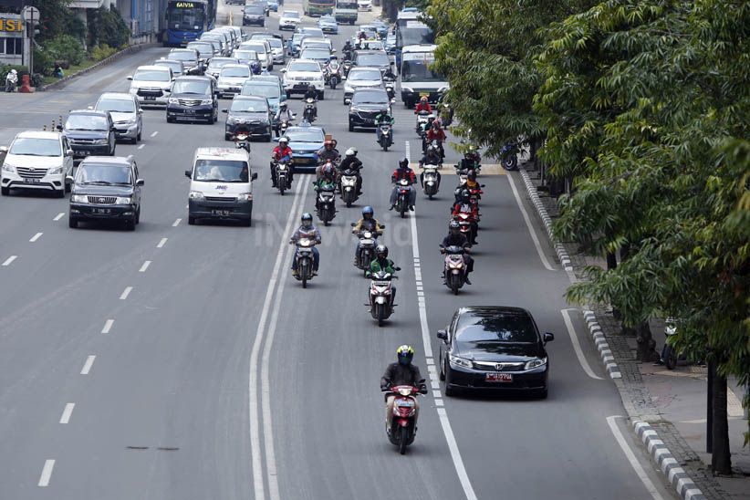 Ditlantas PMJ Akan Tilang Pemotor di Jalur Cepat Jalan MH Thamrin - Bagian 1