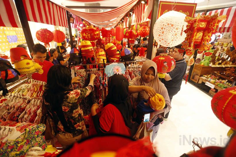 Barongsai Hibur Pengunjung Lippo Mall Puri  - Bagian 5