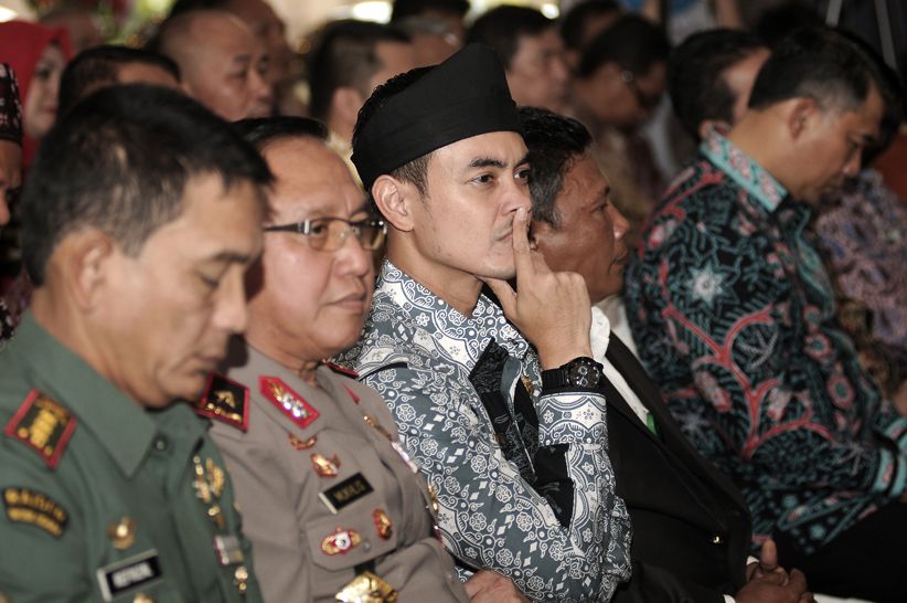 Dijadikan Tersangka oleh KPK, Gubernur Jambi Zumi Zola Minta Maaf - Bagian 2