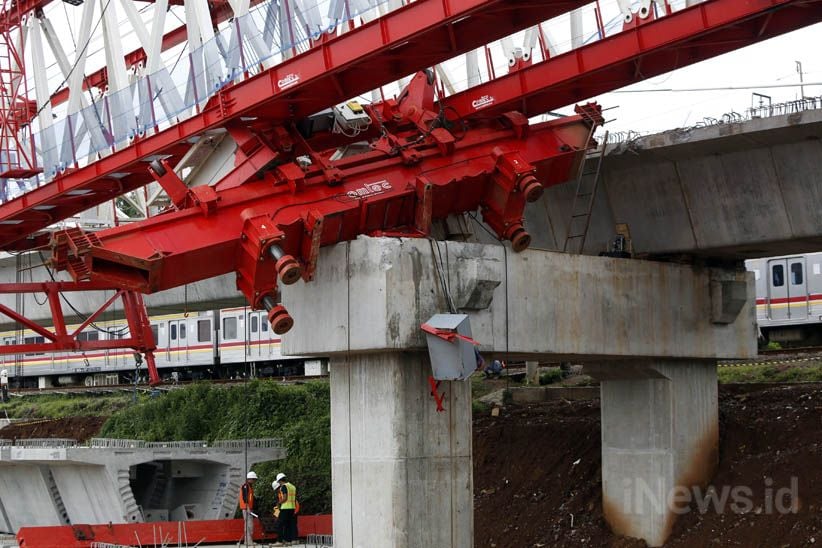 Puslabfor Mabes Polri Olah TKP Crane DDT Ambruk - Bagian 5