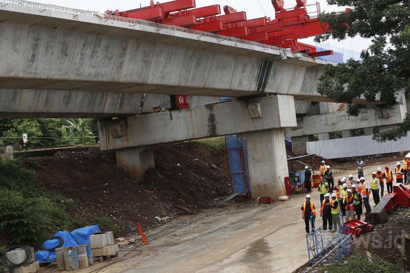 Puslabfor Mabes Polri Olah TKP Crane DDT Ambruk - Bagian 4