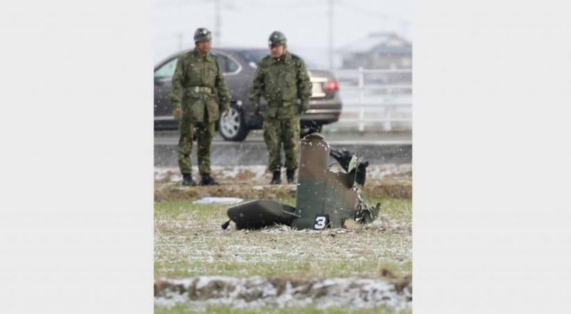 Helikopter Apache Jatuh Menimpa Rumah, 1 Awak Tewas - Bagian 4