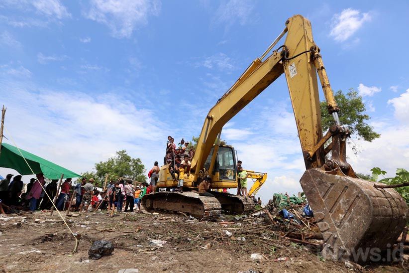 Eksekusi Lahan Sengketa di Surabaya Berlangsung Ricuh - Bagian 12