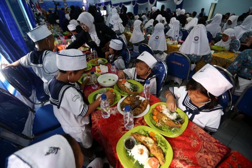 Yayasan Hang Tuah Ajak Anak-anak untuk Gemar Makan Ikan - Bagian 3