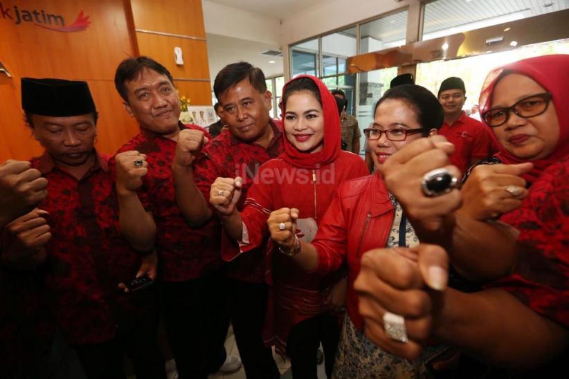 Dua Pasangan Bakal Cagub dan Cawagub Jatim Ikut Tes Kesehatan - Bagian 7