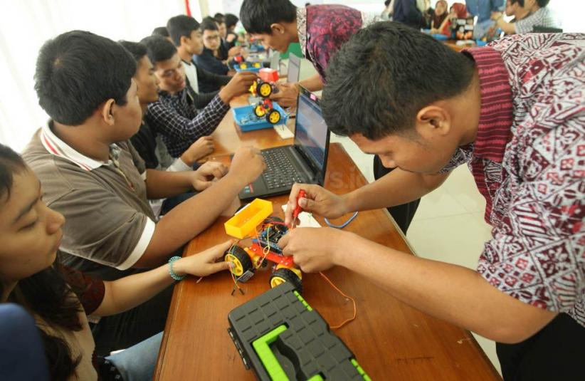 Workshop Robotika untuk Tingkatkan Kreativitas dan Inovasi  - Bagian 1