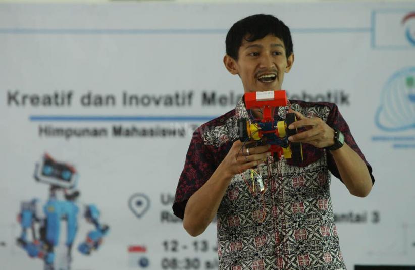Workshop Robotika untuk Tingkatkan Kreativitas dan Inovasi  - Bagian 2