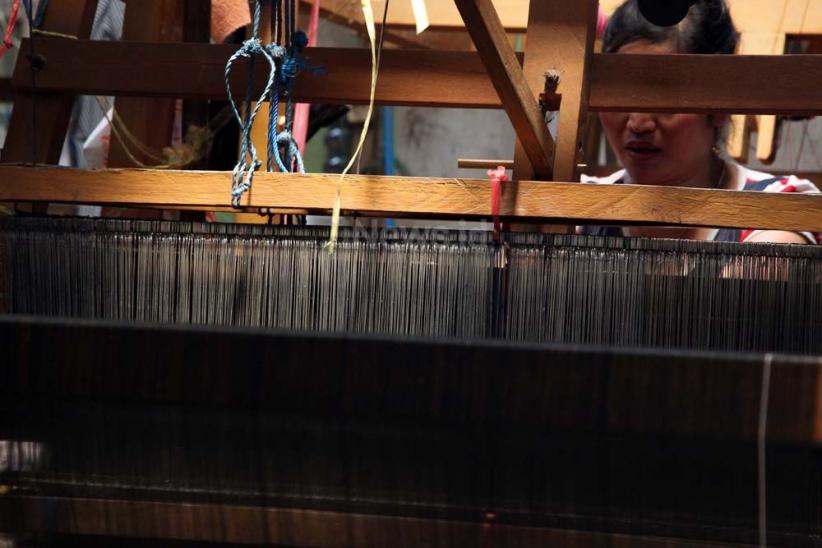 Warna-Warni Kain Ulos Sumatera Utara Buatan Bandung - Bagian 3