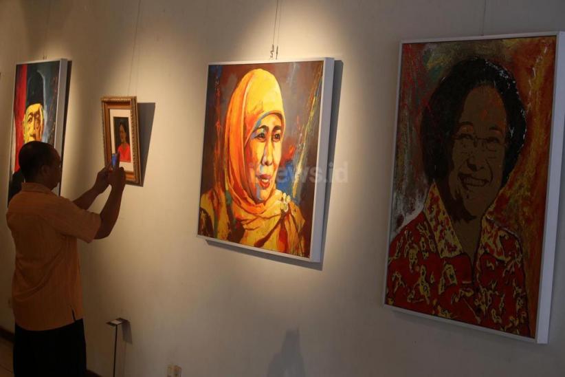 Melihat Karya Lukis Potret Tokoh Inspirasi Perubahan Bangsa - Bagian 9