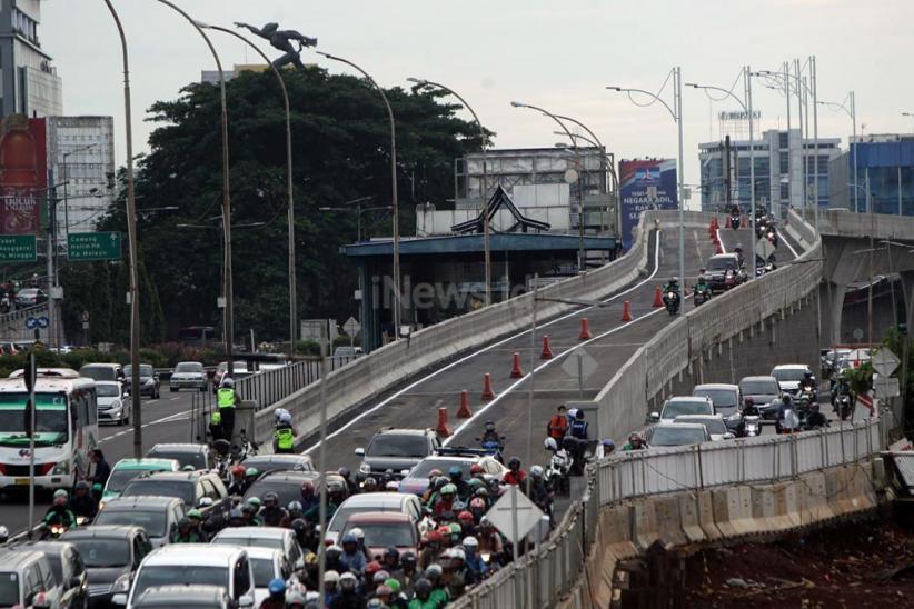 Dibuka 1 Jalur, Flyover Pancoran Diuji Coba Bertahap - Bagian 10