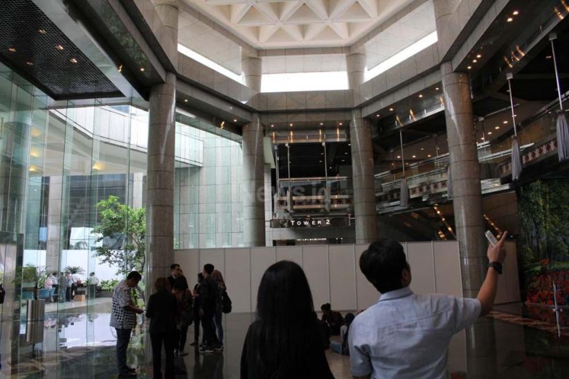 Suasana Pasca Selasar di Gedung BEI Runtuh - Bagian 6