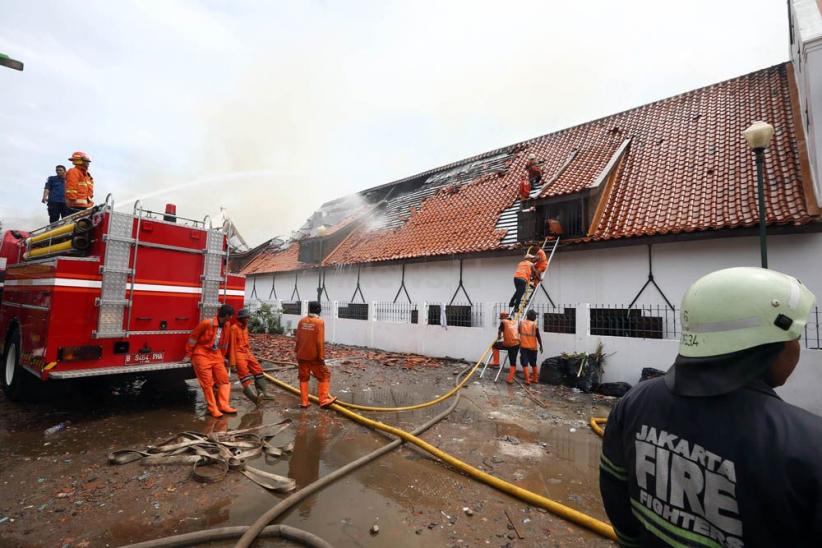 Museum Bahari Ludes Terbakar, 21 Mobil Pemadam Dikerahkan - Bagian 11