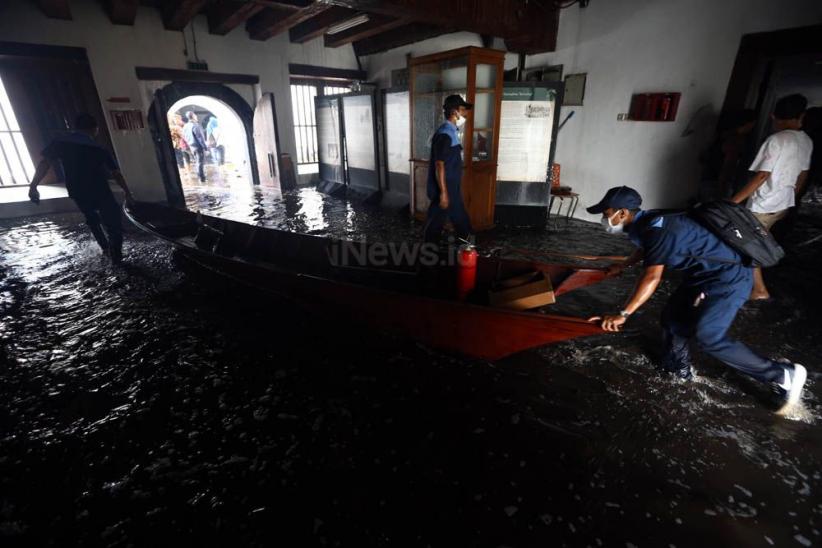 Sebagian Koleksi Bersejarah Museum Bahari Berhasil Diselamatkan - Bagian 2