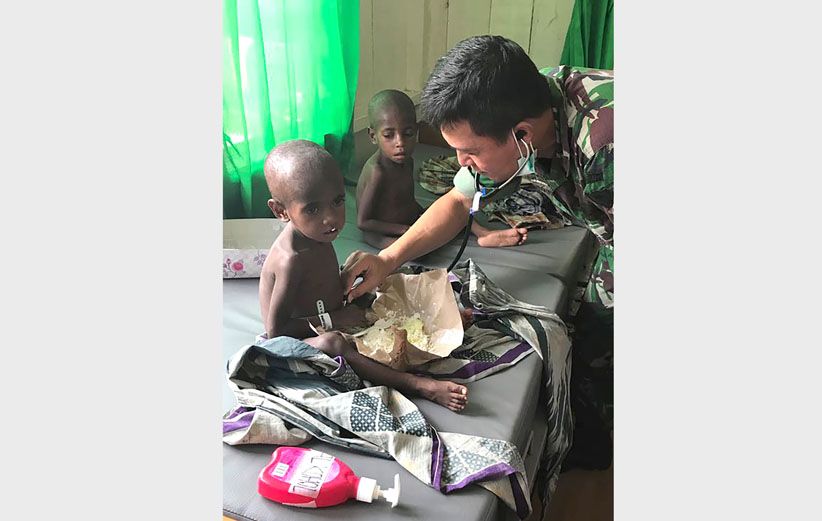 Dokter TNI Rawat Anak-Anak Penderita Gizi Buruk Suku Asmat - Bagian 2