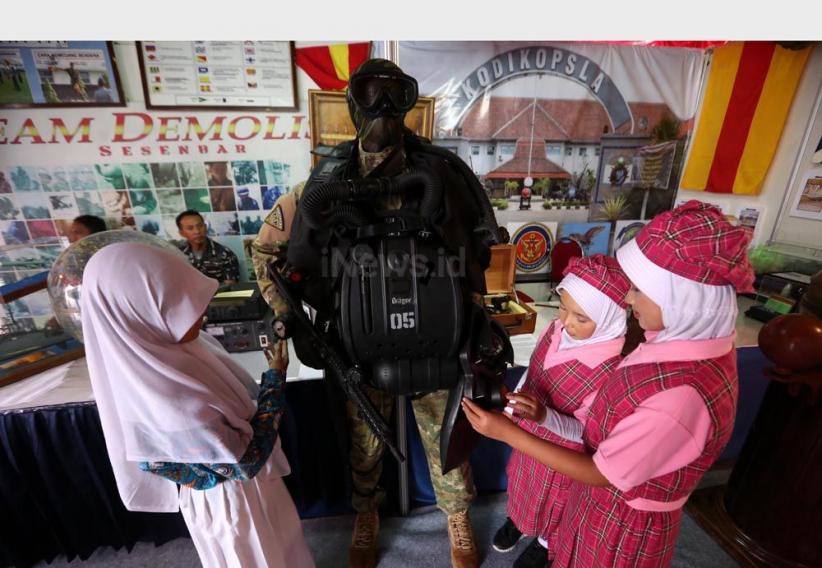 Pameran Pendidikan dan Peluncuran Buku 71 Tahun Yayasan Hang Tuah - Bagian 1