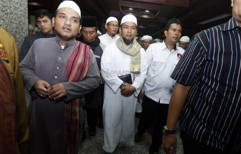 Ustaz Zulkifli Muhammad Ali Penuhi Panggilan Polisi sebagai Tersangka - Bagian 3