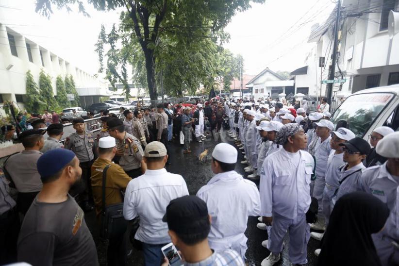 Ustaz Zulkifli Muhammad Ali Penuhi Panggilan Polisi sebagai Tersangka - Bagian 6