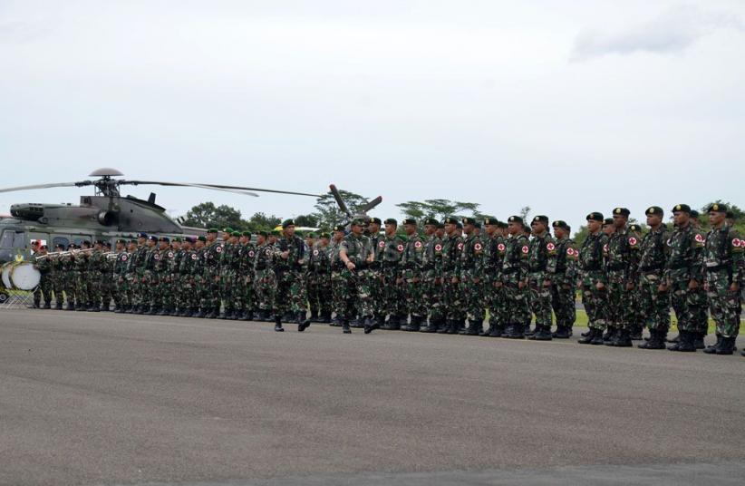 206 Anggota TNI Terbang ke Asmat Jalani Misi Kesehatan  - Bagian 2