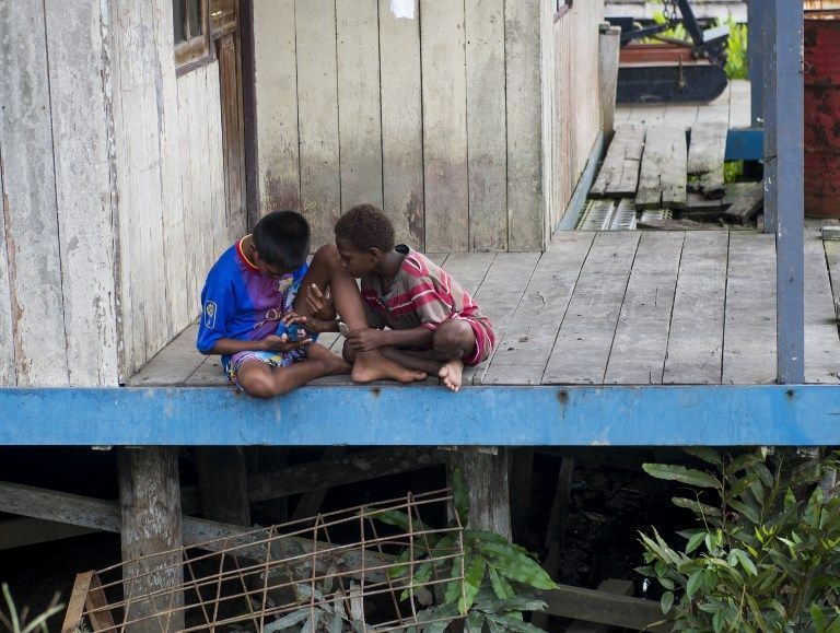 Tim Satgas Kesehatan TNI Tiba di Pedalaman Asmat - Bagian 6