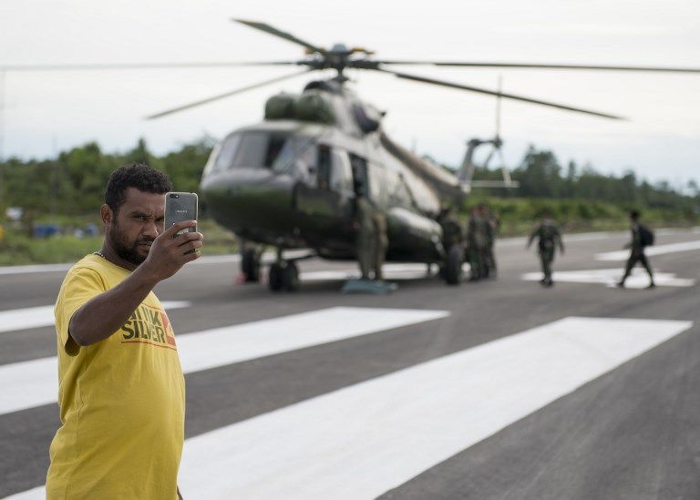 Tim Satgas Kesehatan TNI Tiba di Pedalaman Asmat - Bagian 3