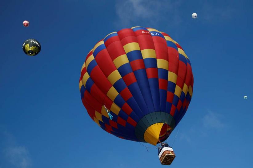 Melihat Keindahan Festival Balon Udara Internasional di Swiss - Bagian 5