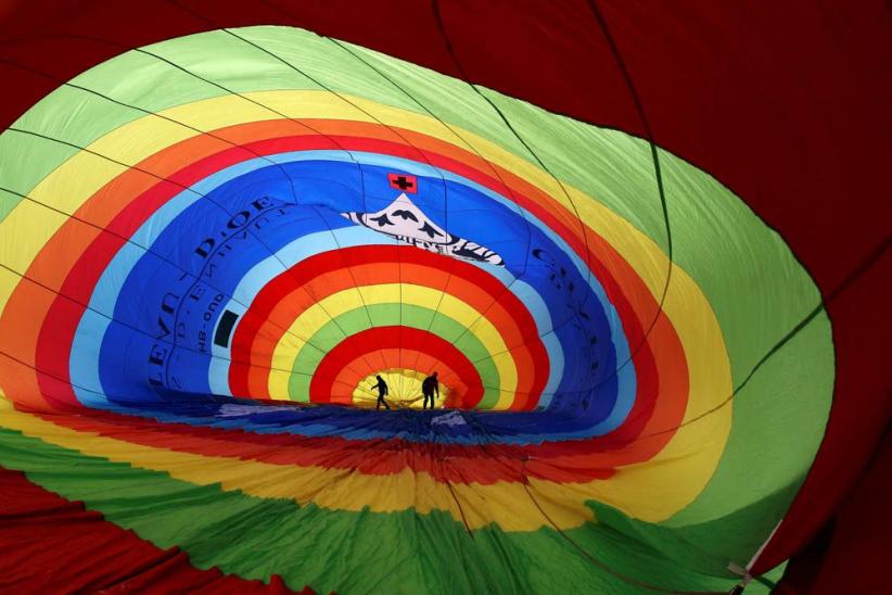 Melihat Keindahan Festival Balon Udara Internasional di Swiss - Bagian 13