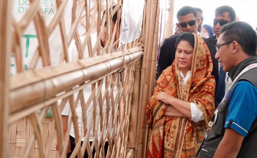 Momen Jokowi Kunjungi Pengungsi Rohingya di Bangladesh - Bagian 9
