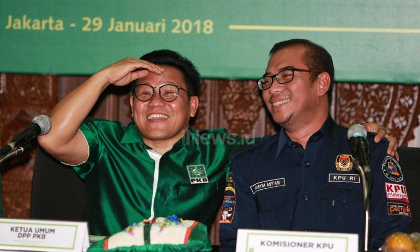 Lolos Verifikasi Faktual, Cak Imin Peluk Komisioner KPU - Bagian 5