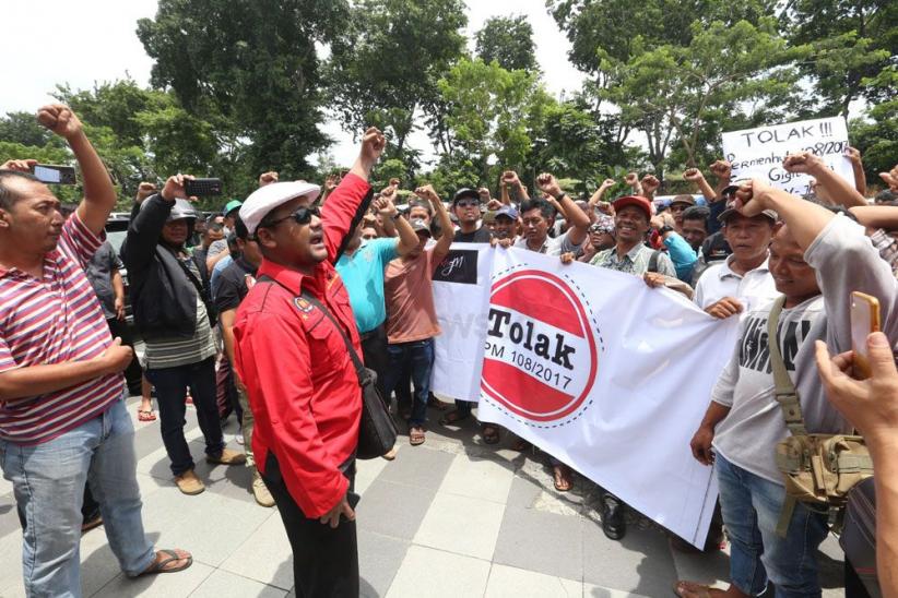 RatusanÂ Sopir TaksiÂ Online Tolak Permenhub 108 - Bagian 5