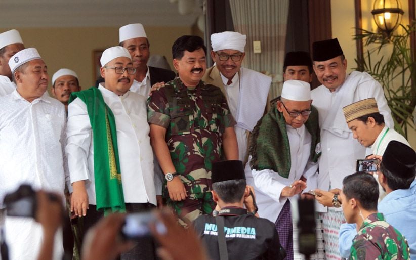 Panglima TNI Bertemu Ulama Se-Jawa Timur - Bagian 4