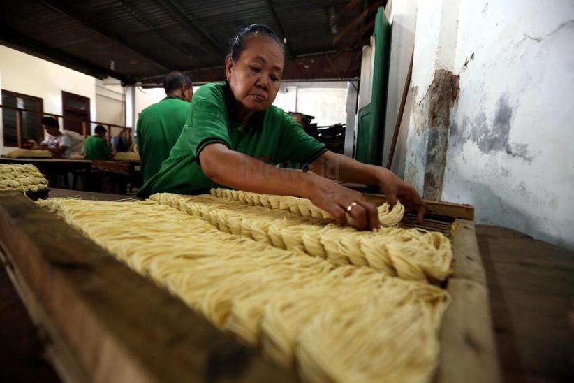 Begini Proses Pembuatan Mie Kuning Tradisional - Bagian 3