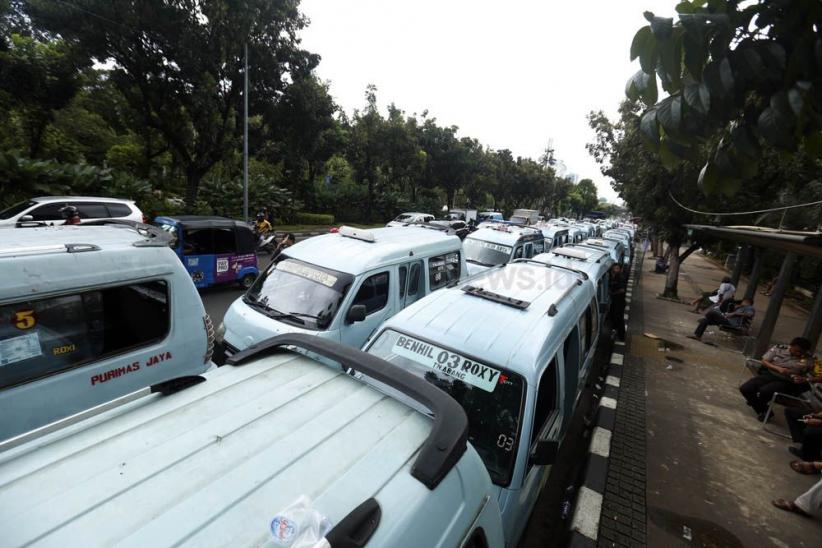 Sopir Angkot Kembali Geruduk Balai Kota - Bagian 2