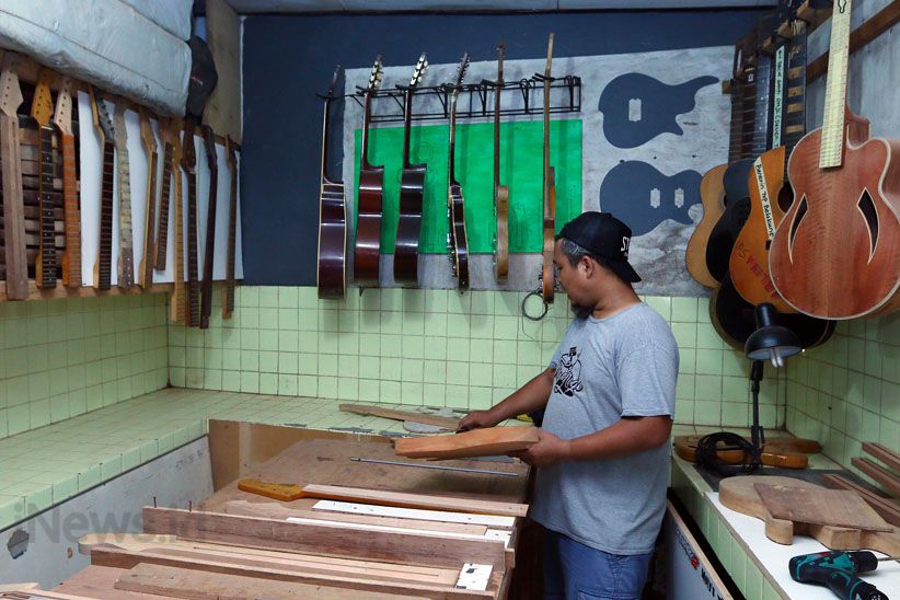 Keren, Gitar Buatan Industri Rumahan Tembus Pasar Luar Negeri - Bagian 9