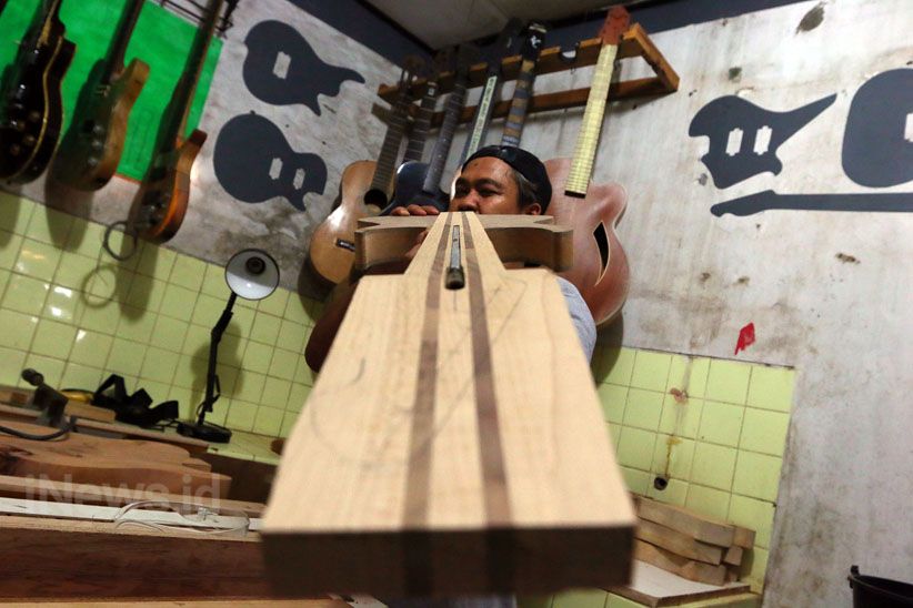 Keren, Gitar Buatan Industri Rumahan Tembus Pasar Luar Negeri - Bagian 7