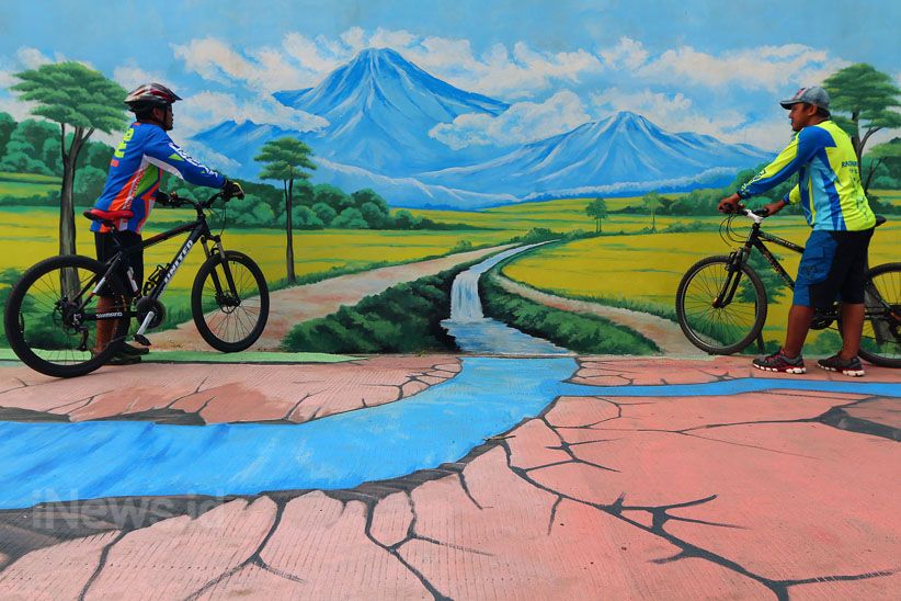 Asyiknya Berfoto di Mural 3 Dimensi - Bagian 3