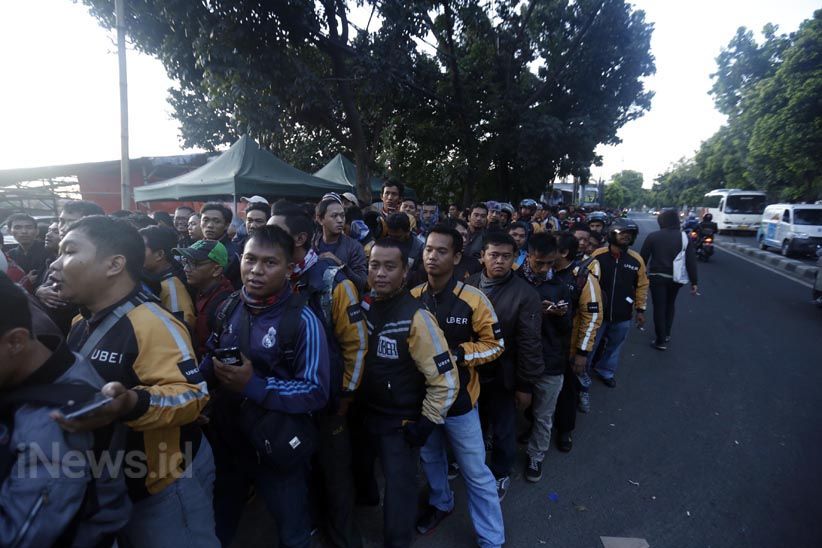 Ribuan Pengemudi Uber Antri Daftar Go-Jek - Bagian 2