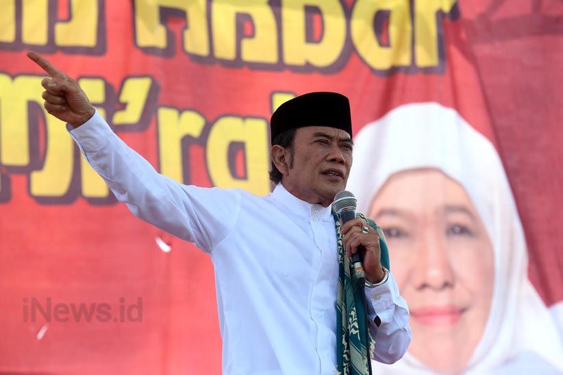 Khofifah dan Rhoma Irama Hadiri Istigasah Akbar di Surabaya - Bagian 3
