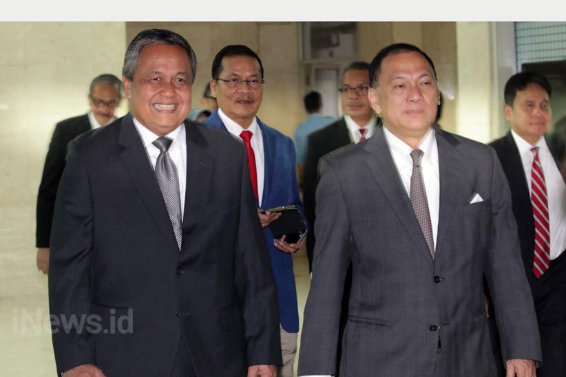 Paripurna DPR Sahkan Perry Warjiyo sebagai Gubernur BI - Bagian 4
