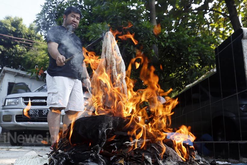 Perayaan Tradisi Ceng Beng di Tanah Kusir Berlangsung Sepi - Bagian 3