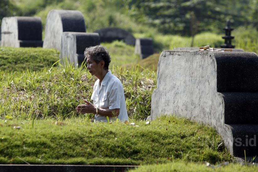 Perayaan Tradisi Ceng Beng di Tanah Kusir Berlangsung Sepi - Bagian 6