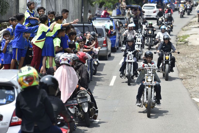 Bak Bikers Sejati, Ini Gaya Jokowi Touring dengan Chopper ke Sukabumi