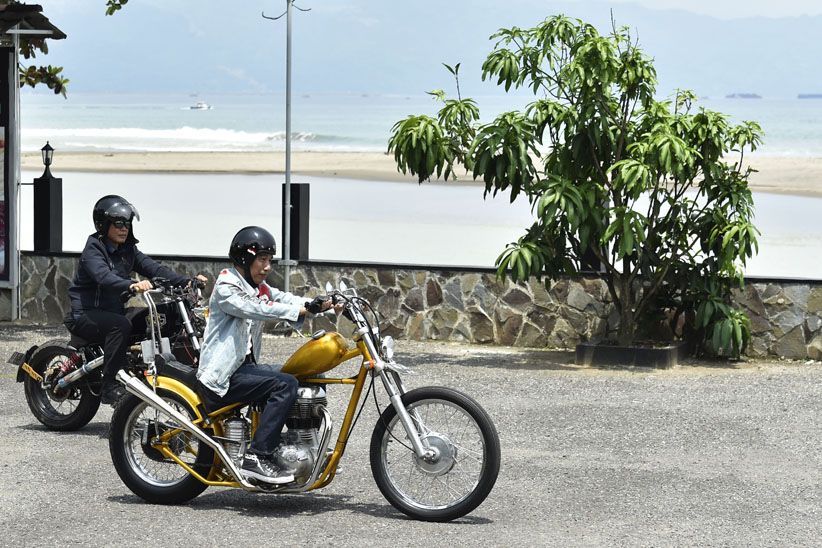 Bak Bikers Sejati, Ini Gaya Jokowi Touring dengan Chopper ke Sukabumi