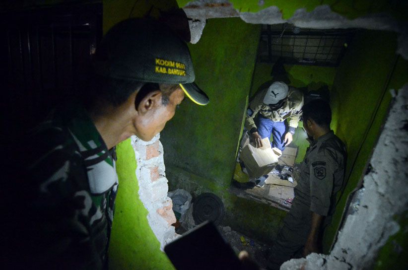Pabrik Miras Oplosan yang Tewaskan 11 Orang Digerebek Aparat - Bagian 2