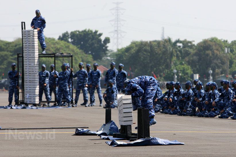 Kemeriahan HUT Ke-72 TNI AU, Ada Aksi Bela Diri hingga Atraksi Jupiter - Bagian 9