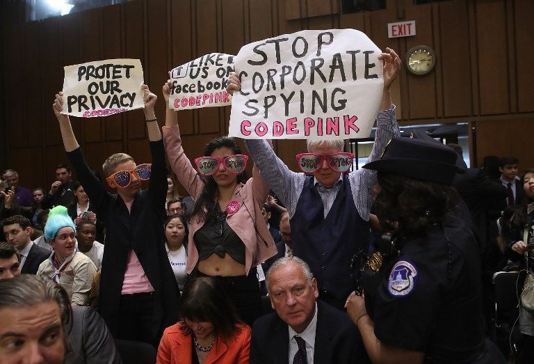 Data Pengguna Bocor, Bos Facebook Grogi saat Bersaksi di Depan Senator AS - Bagian 6