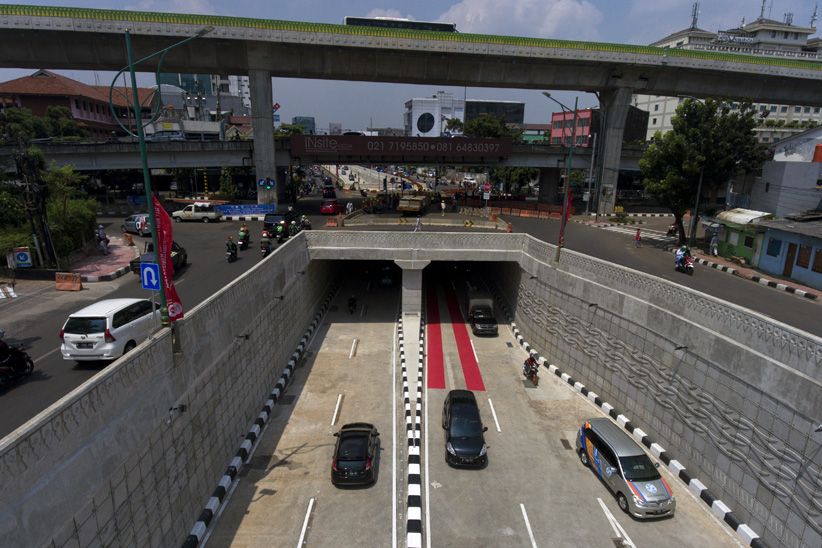 Pemandangan dari Udara Uji Coba Underpass Mampang, Lalu Lintas Lancar - Bagian 4